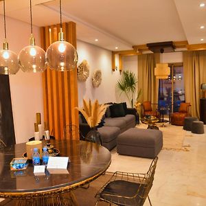Appartement de prestige climatisé à l'hivernage 400m de la Gare
